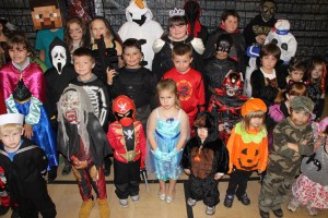 C.H.O.S.E. Halloween Parade and Childrens Party, Coaldale Complex, Coaldale, 10-26-2014 (90)
