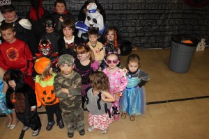 C.H.O.S.E. Halloween Parade and Childrens Party, Coaldale Complex, Coaldale, 10-26-2014 (92)