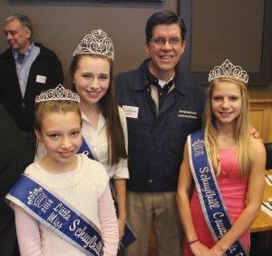 Pennsylvania Governor Tom Corbett Visits Schuylkill County, Vito's Restaurant, St. Clair (76)