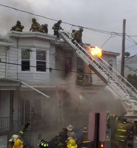 Row Home Fire, 200 Block of West Lloyd Street, Shenandoah, 11-2-2014 (10)
