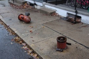 Tri-Axle Sheers Fire Hydrant, Arlington Street, East End, Tamaqua, 11-17-2014 (2)