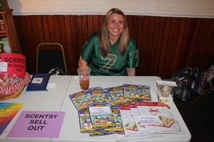 Vendor & Craft Fair, benefits A.C.S., Community Arts Center, Tamaqua, 11-22-2014 (7)