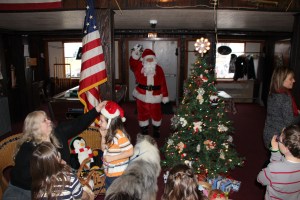 Childrens Christmas Party, VFW, Coaldale, 12-14-2014 (66)