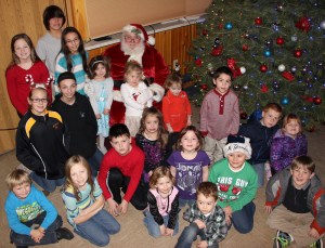 Community Christmas Party, American Legion, Summit Hill, 12-13-2014 (106)