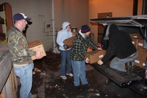 Loading Hams, via Tamaqua Salvation Army, Boyers Food Market, Tamaqua, 12-13-2014 (11)