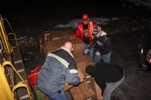 Loading Hams, via Tamaqua Salvation Army, Boyers Food Market, Tamaqua, 12-13-2014 (29)