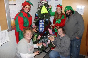Mitten Tree, C.H.O.S.E., Borough Hall, Coaldale, 11-30-2014 (8)