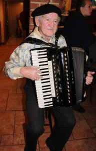 Playing Instrument, La Dolce Casa, Tamaqua, 11-220214 (1)