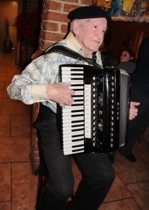 Playing Instrument, La Dolce Casa, Tamaqua, 11-220214 (2)