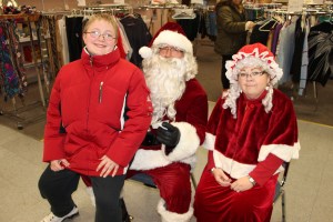 Santa, Mrs. Claus at Life's Second Hand Treasurers Thrift Store, Tamaqua, 12-13-2014 (1)