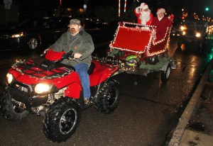 Santa, Mrs. Claus, Parade, Depot Square Park, Tamaqua, 12-6-2013 (122)