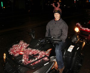 Santa, Mrs. Claus, Parade, Depot Square Park, Tamaqua, 12-6-2013 (31)
