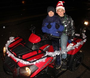 Santa, Mrs. Claus, Parade, Depot Square Park, Tamaqua, 12-6-2013 (32)