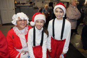 Santa Parade, Party, Volunteers, Frank Fabrizio, Green Street, Tamaqua, 12-6-2014 (4)