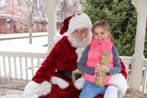 Santa Visits Tamaqua, Depot Square Park, Five Points, Tamaqua, 12-13-2014 (12)