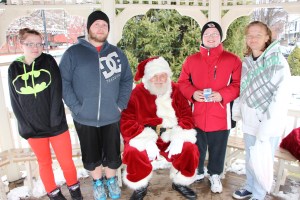 Santa Visits Tamaqua, Depot Square Park, Five Points, Tamaqua, 12-13-2014 (19)