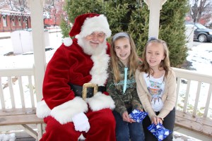 Santa Visits Tamaqua, Depot Square Park, Five Points, Tamaqua, 12-13-2014 (23)