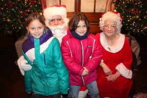 Visit With Santa and Mrs Claus, Community Arts Center, Tamaqua, 12-5-2014 (34)