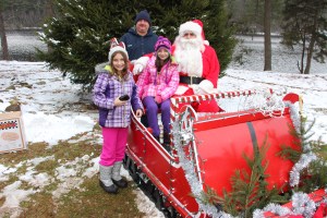 Visit with Santa, OCRC, Lower Owl Creek Dam Reservoir, Tamaqua, 12-13-2014 (27)