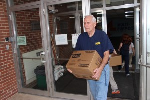West Penn Elementary School Donate Food Items to Salvation Army, Tamaqua (16)
