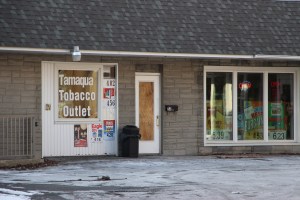 Burglary, Tamaqua Tobacco Outlet, Tamaqua, 1-11-2015 (12)