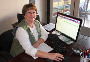 Eileen Barron Retiring after 12 Years, Chamber of Commerce, Tamaqua, 12-30-2014 (14)