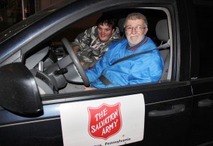 Frankie and Jesse Latham, Durning, Driving, Kettles, Salvation Army, Tamaqua, 12-17-2014 (5)