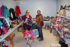 Preparing for Food and Toy Distribution, Salvation Army, Tamaqua, 12-17-2014 (31)