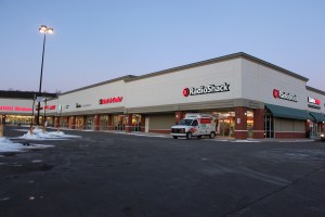 Radio Shack Closes, HT Commons, Hometown, 1-28-2015 (7)