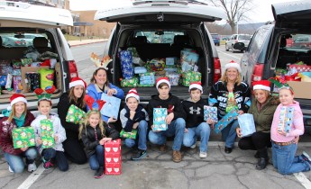 Sharon's Angels, Christmas, Holiday, Food Toys, High School, Tamaqua, 12-21-2014 (2)