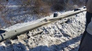 Car in Creek, from Diesel, near Holly Road, along SR54, Pine Creek, Rush Township, 2-20-2015 (5)