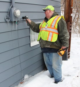Checking Meters in the Freezing Cold, Bud Comisac, Dutch Hill, Tamaqua, 2-10-2015 (2)