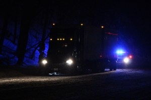 Stuck Tractor Trailer, Rush Township Police Helping, Hometown Hill, SR309, Hometown, 3-3-2015 (12)