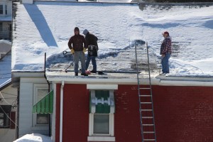 Workers on the Roof, Rowe Street, Tamaqua, 3-6-2015 (5)