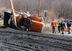 Overturned Triaxle, Fairview Street, Holly Road, Rush Township, 4-5-2015 (32)