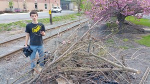 Casey Leone, Tamaqua Volunteers Community Cleanup, East Broad Street, Tamaqua (1)