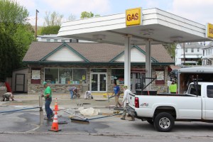 Repairs, Our Family Mini Mart, Tamaqua, 5-7-2015 (12)