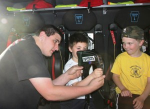 Tamaqua Cub Scouts Given Tour of Tuscarora Fire Company, Tuscarora, 5-14-2015 (14)