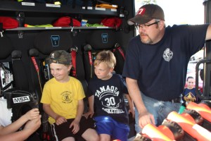 Tamaqua Cub Scouts Given Tour of Tuscarora Fire Company, Tuscarora, 5-14-2015 (16)