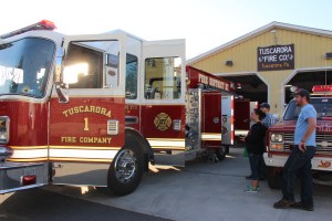 Tamaqua Cub Scouts Given Tour of Tuscarora Fire Company, Tuscarora, 5-14-2015 (18)