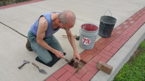 John Jack Steele, Placing Bricks, Tamaqua Train Station, Tamaqua, 6-17-2015 (4)