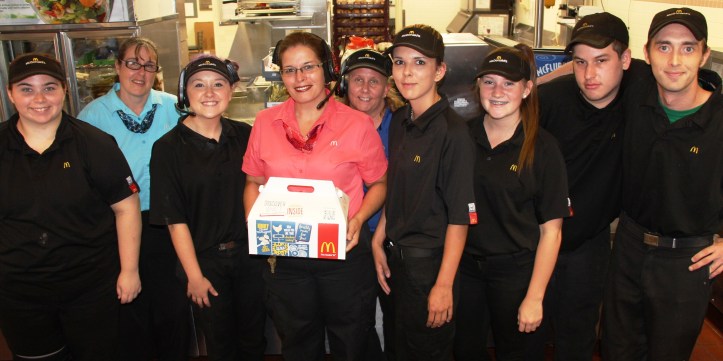 Donating Burgers, Tamaqua Burger Hill, Hometown McDonalds, 8-6-2015 (13)