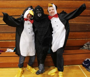 Penguins, Gorilla, Safe Trick Or Treat Night, High School, Tamaqua, 10-29-2015 (3)
