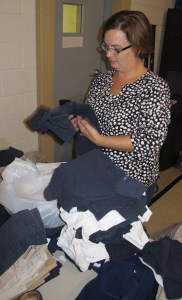 School Uniform Clothing Giveaway, Drop-Off, Salvation Army, Tamaqua, 9-19-2015 (4)