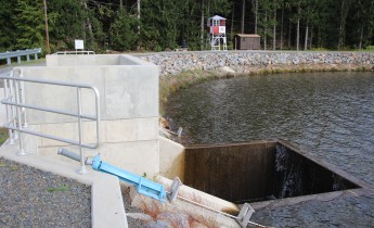 Whistles and Waves, Lower Owl Creek Dam Reservoir, Tamaqua, 10-4-2015 (3)