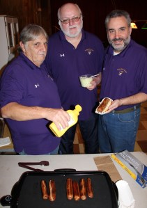 Texas Chili Dogs, Tamaqua Elks Lodge, Tamaqua, 11-6-2015 (3)