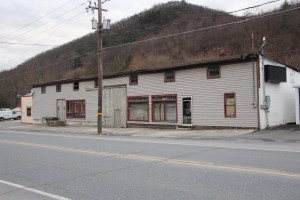 what-can-you-tell-us-next-to-smulligans-glass-shop-sr309-tamaqua-1-27-2017-6