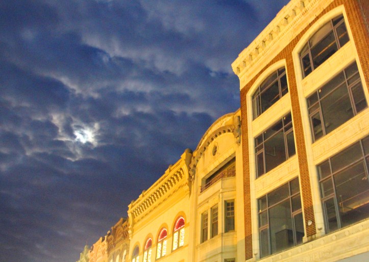 random-photo-blue-sky-buildings-first-block-of-west-broad-street-tamaqua-2-8-2017-23
