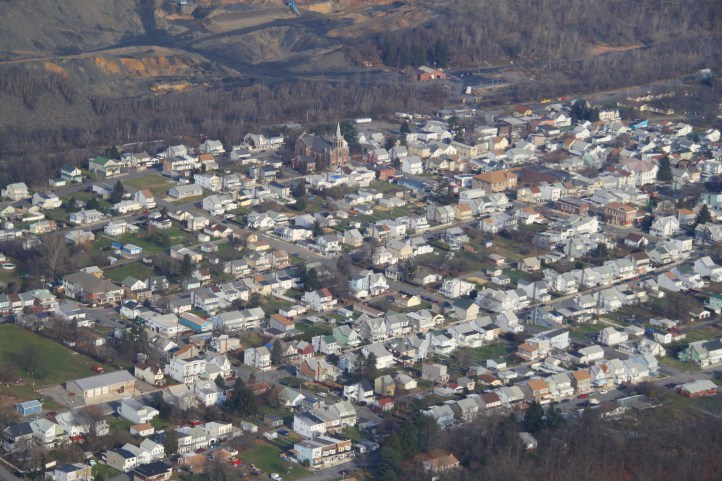 second-flight-over-tamaqua-with-fran-stahl-tamaqua-12-12-2011-172