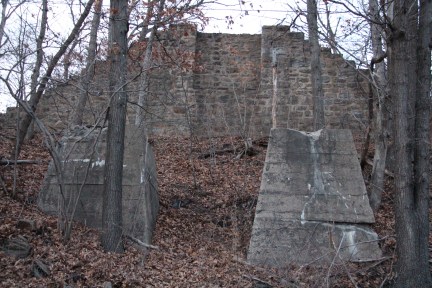 tell-us-what-you-know-structure-along-us209-coaldale-2-5-2017-2